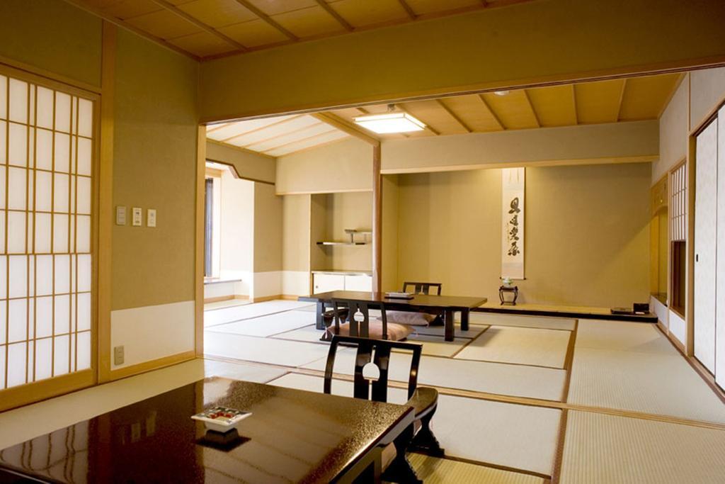Hotel Kozantei Ubuya Fujikawaguchiko Esterno foto