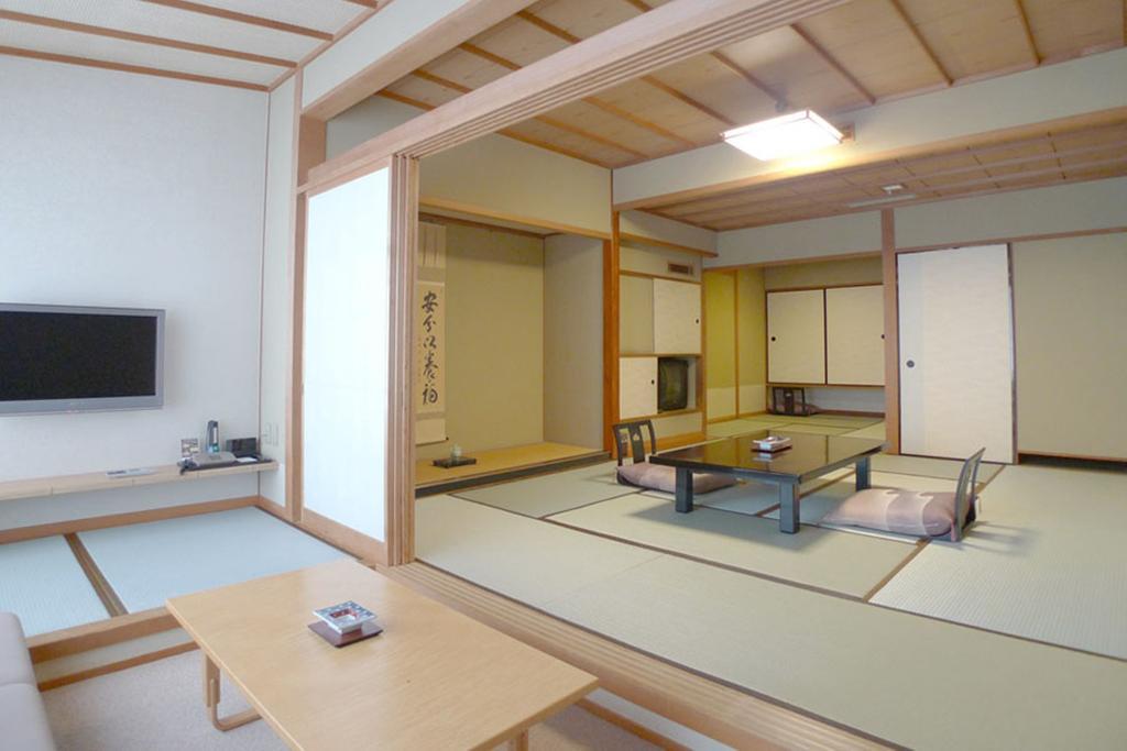Hotel Kozantei Ubuya Fujikawaguchiko Esterno foto